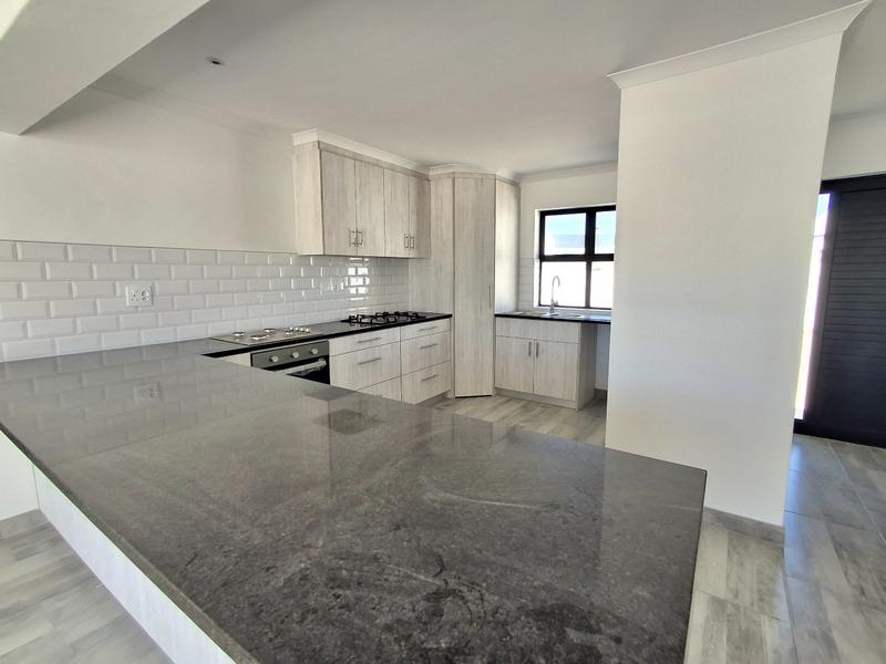 To Let 3 Bedroom Property for Rent in Britannia Bay Western Cape